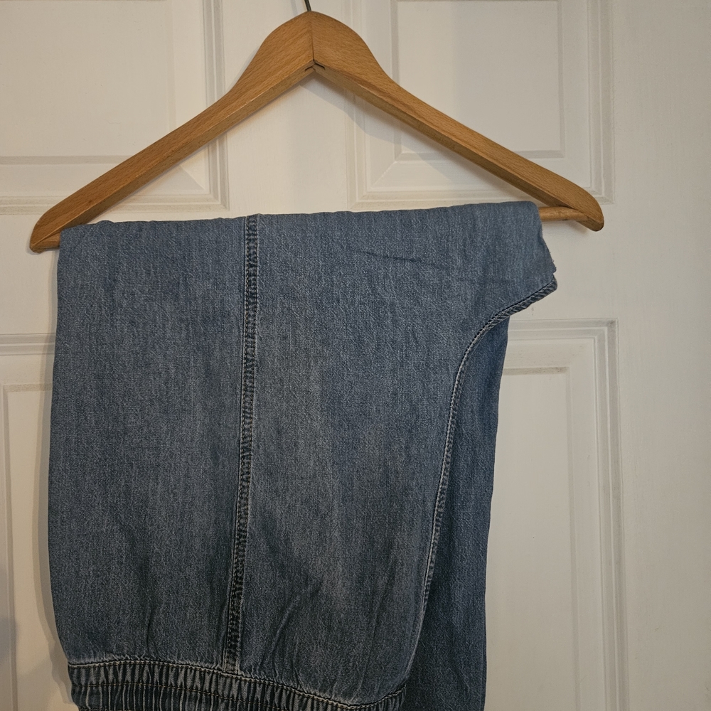 MAURICES Blue Women's Capri Denim Jeans